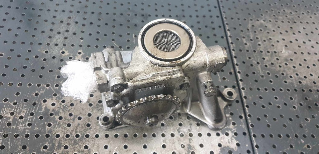 Pompa ulei 2.5 tdi audi a6 c5 059115105h