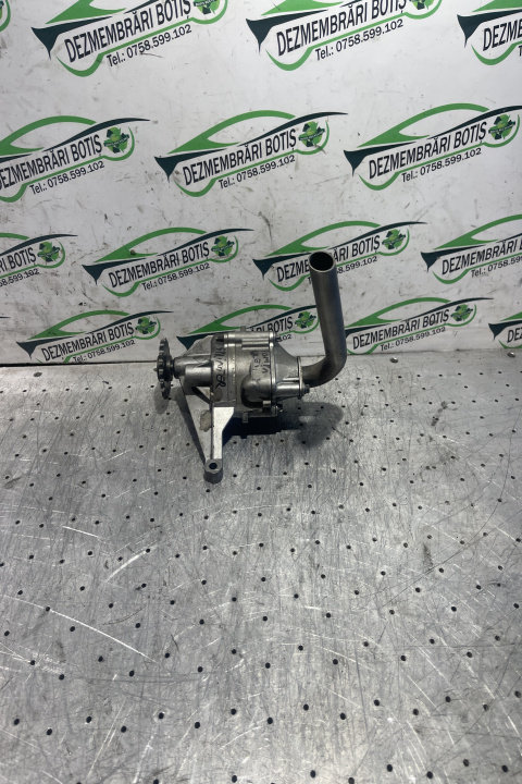 Pompa ulei 611 181 02 01 Mercedes-Benz Sprinter 2 906 [2006 - 2013] Autoutilitara duba 5-usi 2.2 CDI...