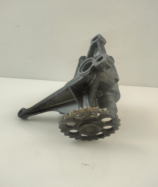 Pompa Ulei A6061810801 Mercedes-Benz E-Class W211/S211 [2002 - 2006]