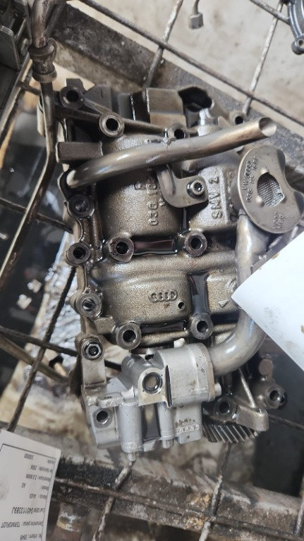 Pompa ulei Audi A3 2.0 TDI cod motor BMN cod 03G115105C