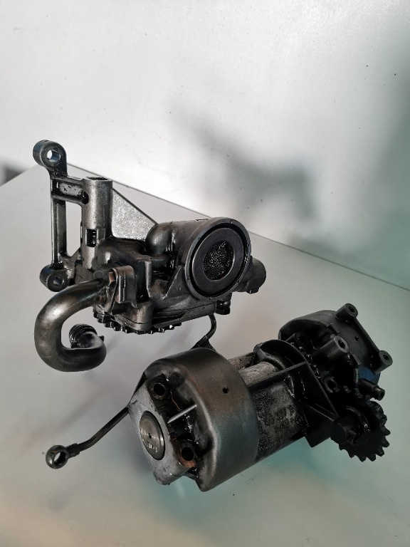 Pompa ulei Audi A4 B6 B7 2.5 Tdi 059115105H 059103337B