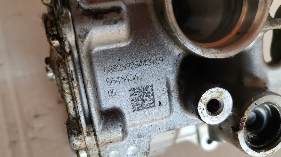 Pompa ulei BMW X5 G05 (2018-2022) cod 1141 8646454