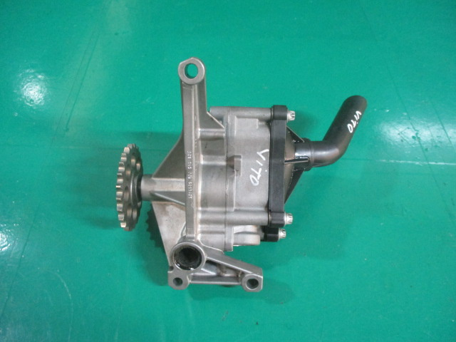 POMPA ULEI COD 6061810801 MERCEDES VITO W638 2.2 CDI FAB. 1996 - 2003 ⭐⭐⭐⭐⭐