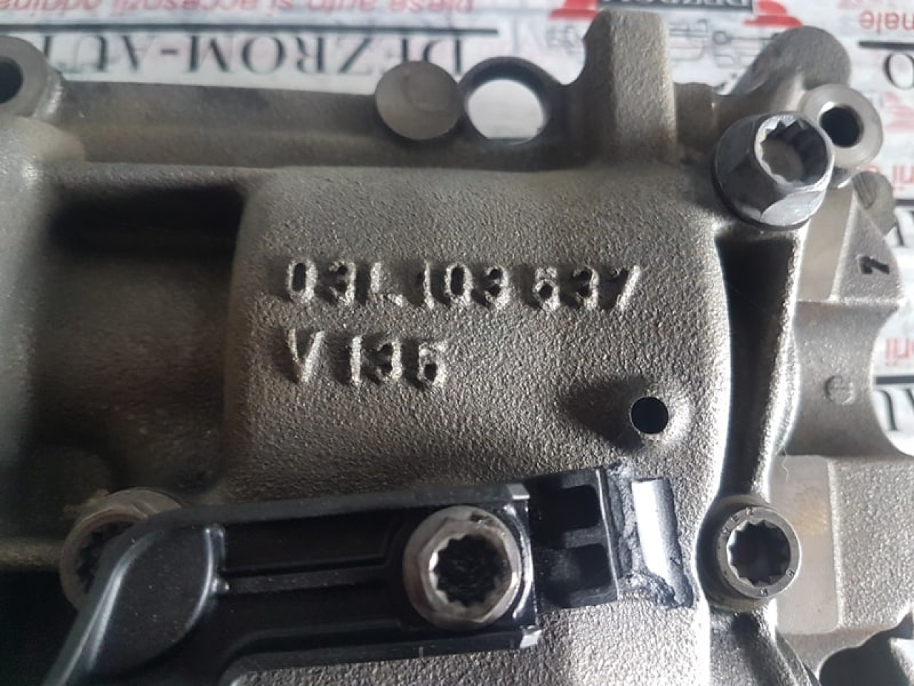 Pompa ulei cu balansoare Audi Q3 2.0 tdi clla 177 cai 03L103537