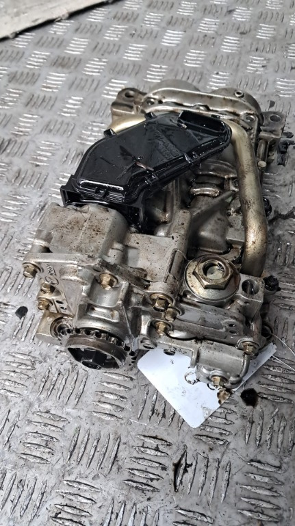 Pompa ulei Mazda CX-5 2.2 D cod motor SH