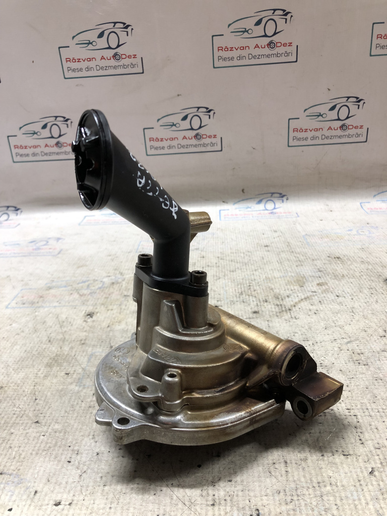 Pompa ulei Volkswagen Jetta 1.2 Benzina 2012, 03F115105D