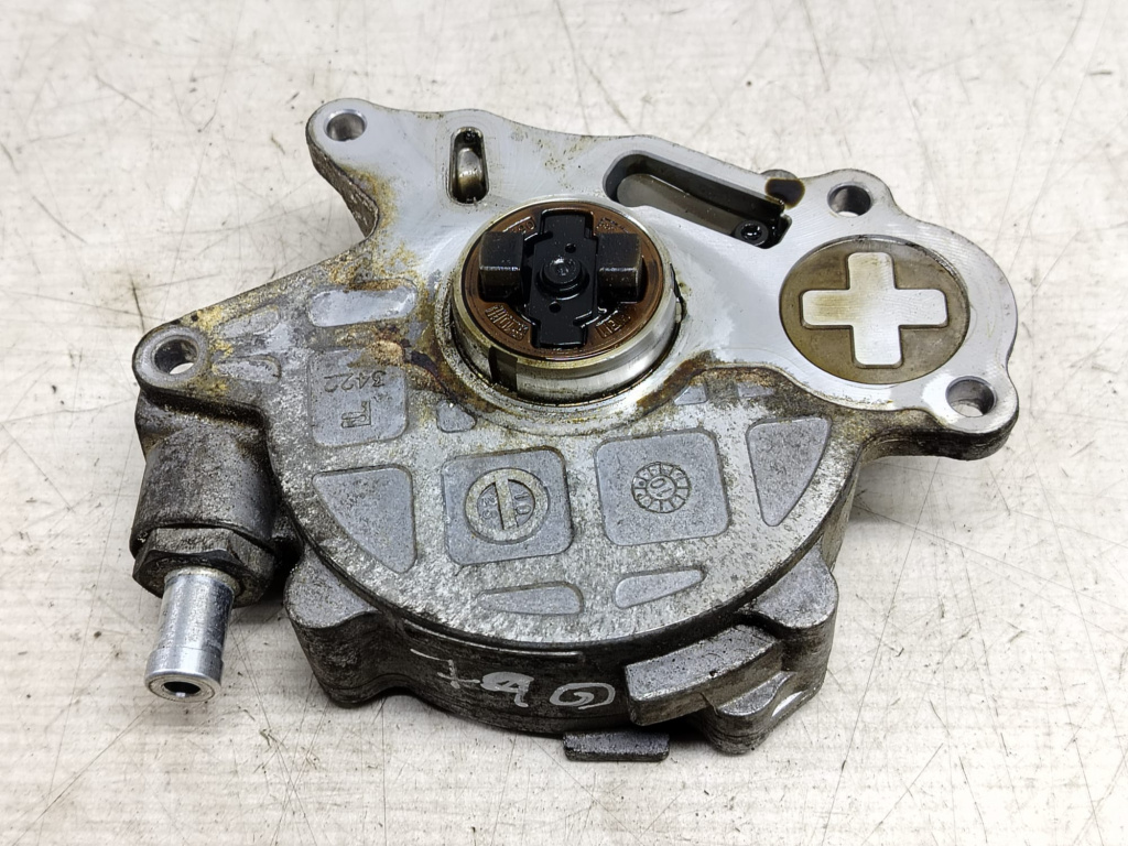 Pompa vacuum 03l145100 1.6 tdi CAYC Audi A3 8P/8PA [2th facelift] [2008 - 2013]