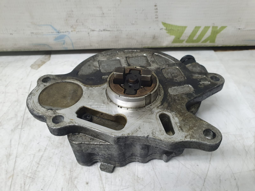 Pompa vacuum 03L145100 2.0 tdi CBA CAG Audi A4 B8/8K [2007 - 2011]