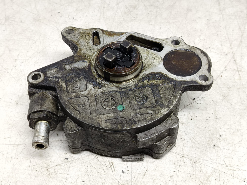 Pompa vacuum 03L145100 2.0 tdi CBA CAG Audi A5 8T [2007 - 2011]