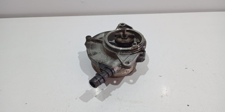 Pompa vacuum 059145100J 3.0tdi Volkswagen VW Touareg generatia 2 7P [2010 - 2014]