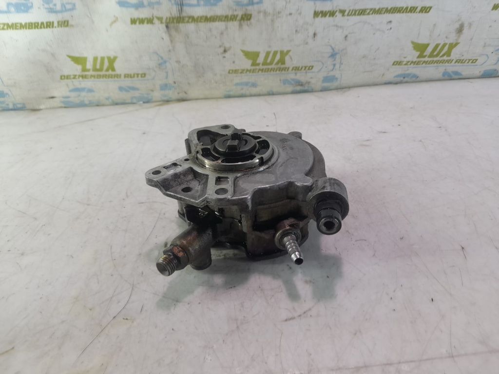 Pompa vacuum 070145209F 2.5 tdi BAC Volkswagen VW Touareg generatia 1 7L [2002 - 2007] 2.5 tdi BAC