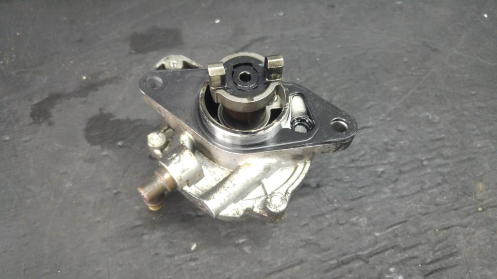 Pompa vacuum 1.3 d fiat doblo idea punto 188 lancia musa ypsilon 73501358