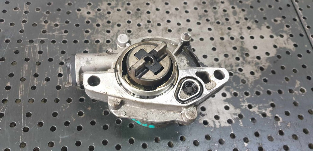 Pompa vacuum 1.4 tdci f6jb ford fiesta 5 fusion