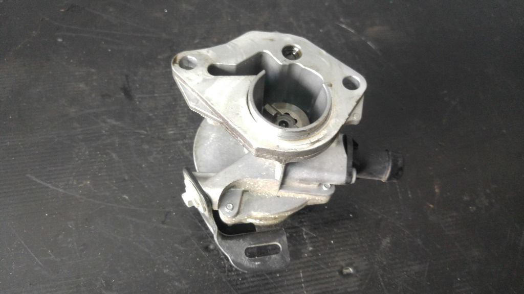 Pompa vacuum 1.5 dci euro 6 b k9k g666 dacia duster 705641000