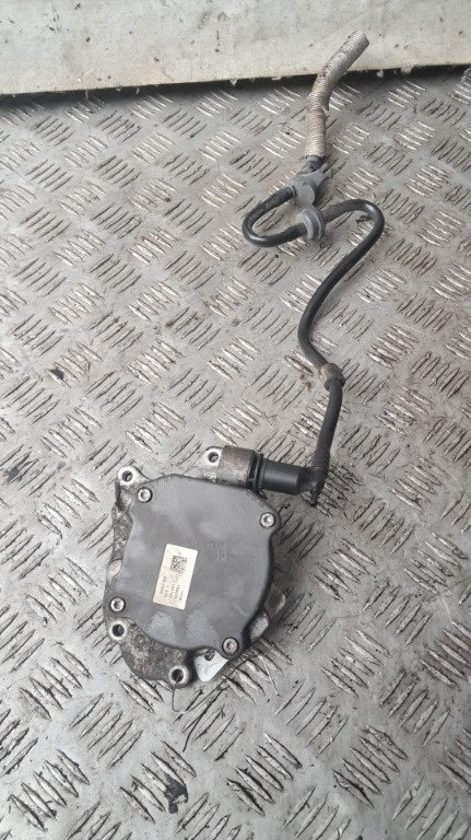 Pompa vacuum 1.6 TDI CAY VW Passat B7 an 2012 cod 03L145100 F