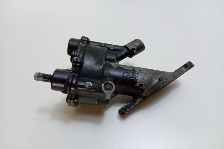 Pompa vacuum 1.8 tdci 93BB2A451AC Ford Focus [1998 - 2004]