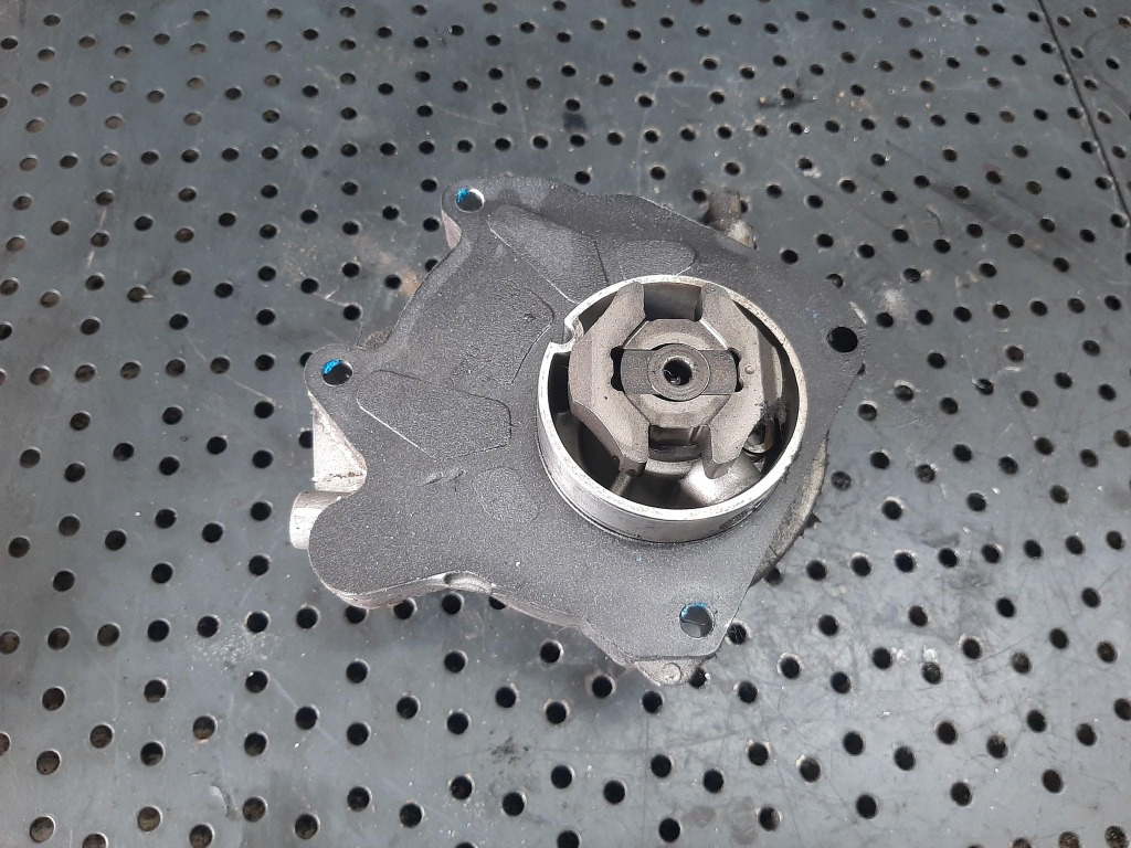 Pompa vacuum 1.9 jtd 939a2000 alfa romeo 159 fiat croma 55188660