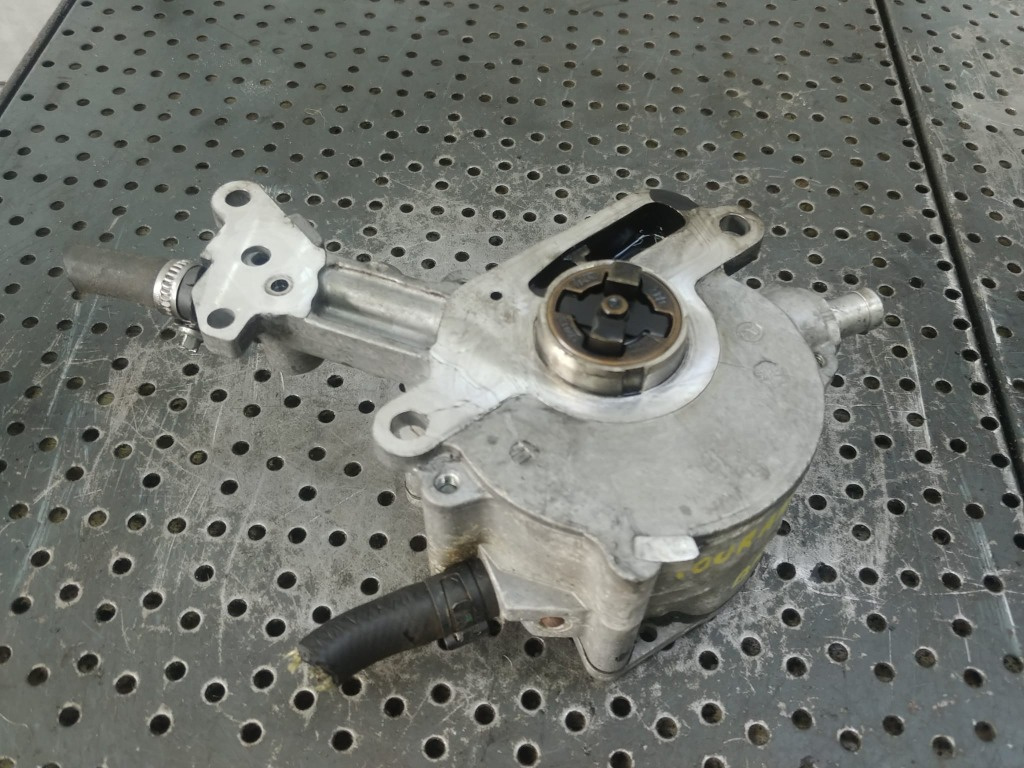 Pompa vacuum 1.9 tdi bkc seat leon altea vw touran golf 5 skoda octavia 2 038145209
