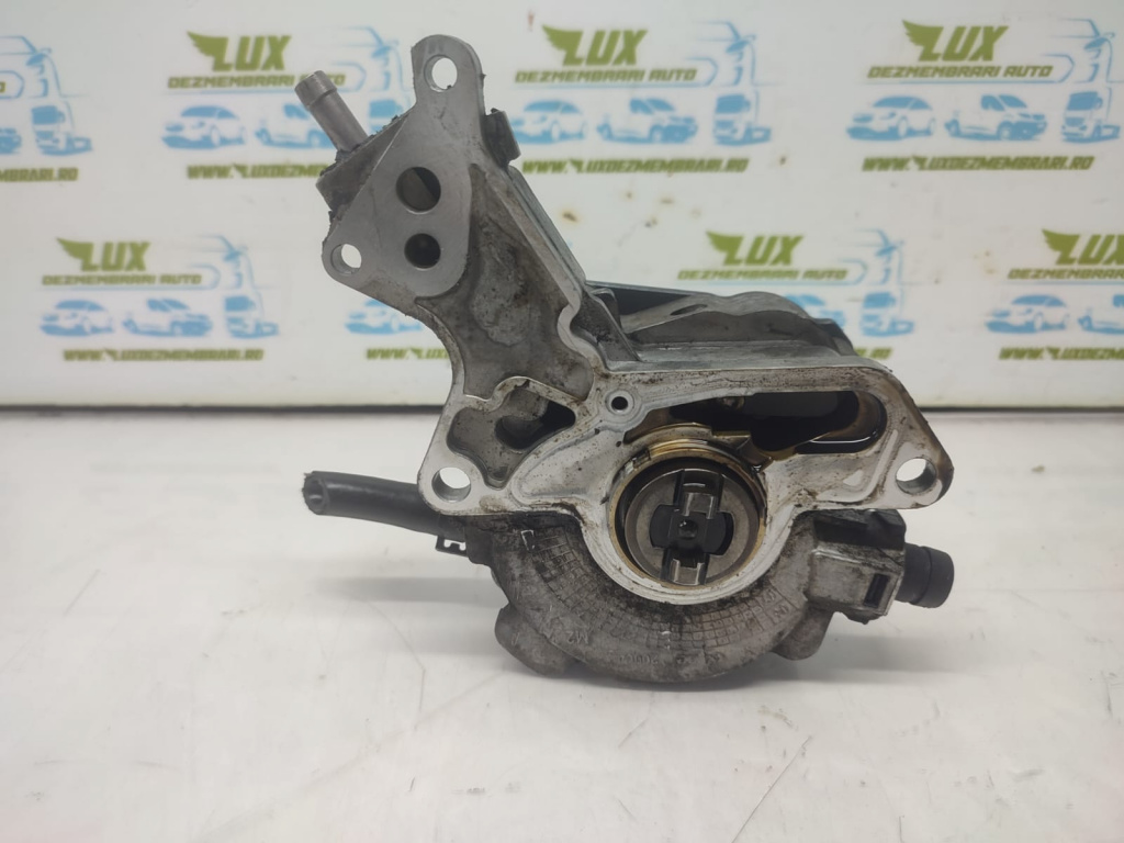 Pompa vacuum 1.9 tdi BLS 038145209n Volkswagen Eos [2006 - 2010]