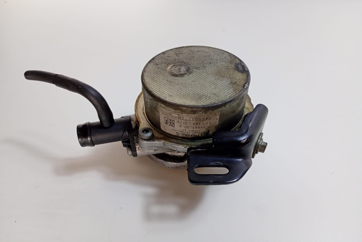 Pompa vacuum 146505272R Dacia Dokker