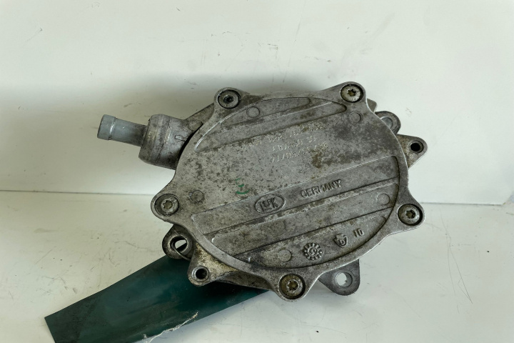 Pompa vacuum 2.0 b 687390 BMW Seria 3 E90/E91/E92/E93 [2004 - 2010]