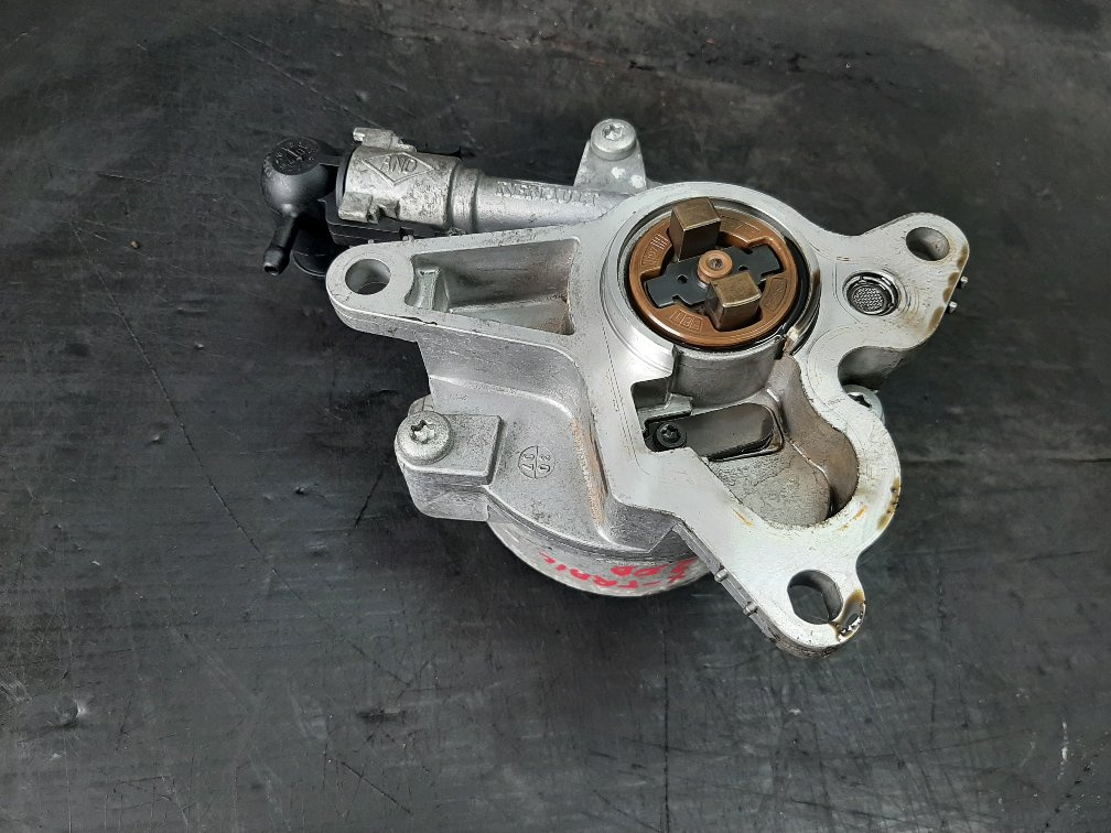 Pompa vacuum 2.0 dci m9r nissan x-trail qashqai 8200472458