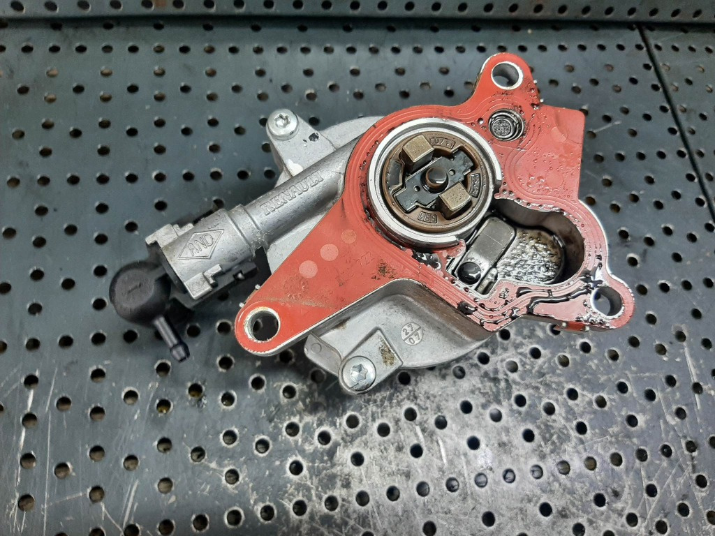 Pompa vacuum 2.0 dci m9r renault laguna 3 nissan x-trail qashqai 8200472458