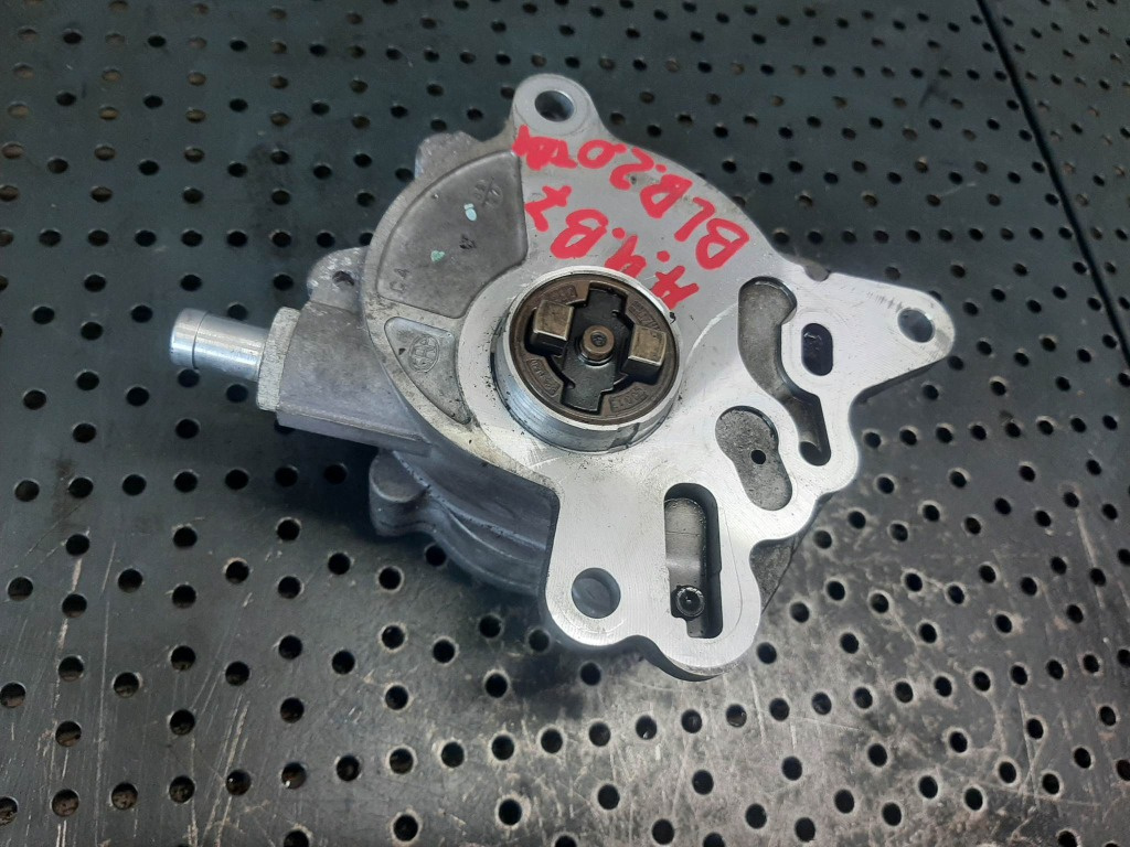 Pompa vacuum 2.0 tdi blb audi a4 b7 03g145209c