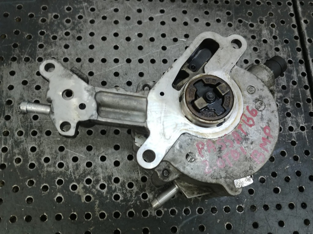 Pompa vacuum 2.0 tdi bmp vw golf 5 passat b6 audi a3 038145209m