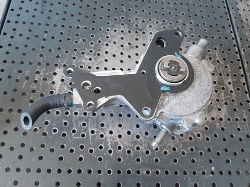 Pompa vacuum 2.0 tdi bmp vw passat b6 3c seat altea skoda fabia roomster superb audi a3 a4 038145209...