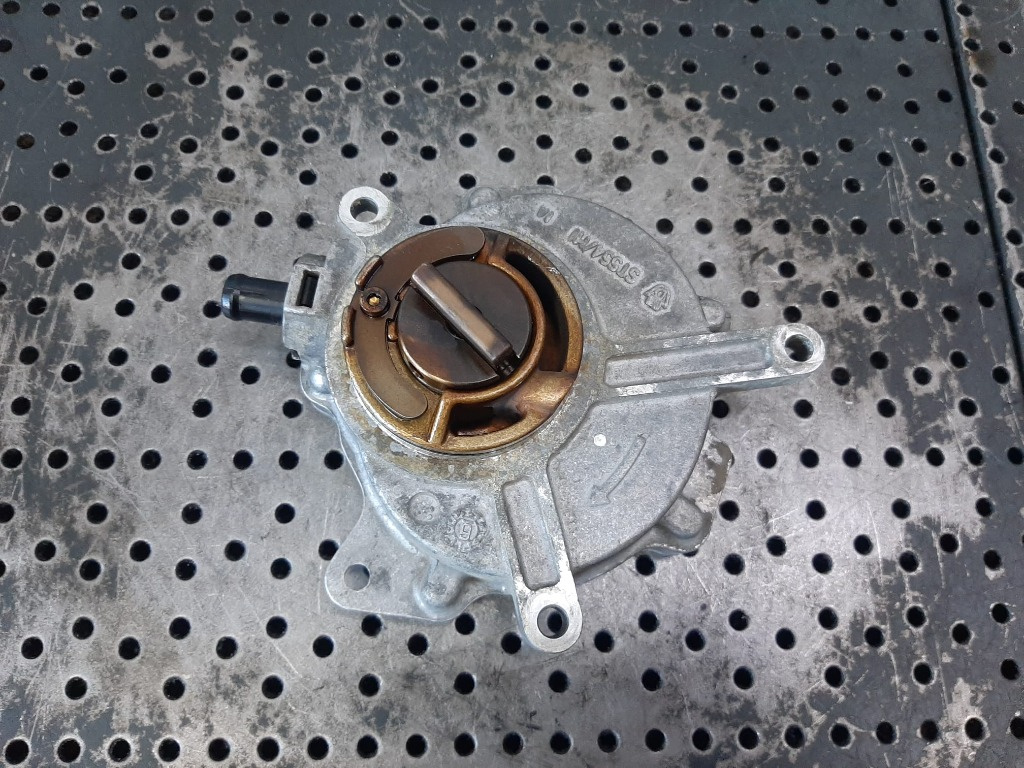 Pompa vacuum 2.0 tfsi bwj skoda octavia 2 vw golf 5 audi a3 8p 06d145100e