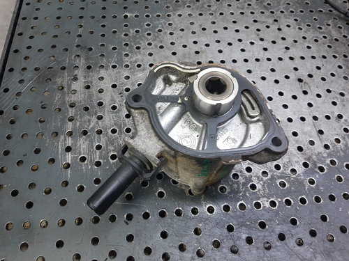 Pompa vacuum 2.2 cdi 651924 mercedes e-class w212 6d01497