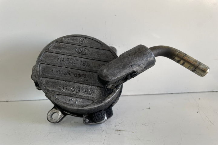 Pompa vacuum 2.2 cdi A6112300065 Mercedes-Benz C-Class W203 [2000 - 2004]