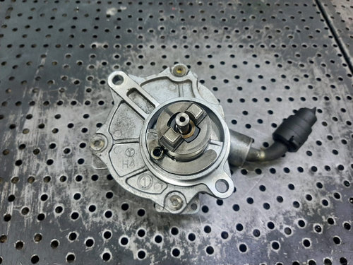 Pompa vacuum 2.2 cdi mercedes c-class w203 a6112300065