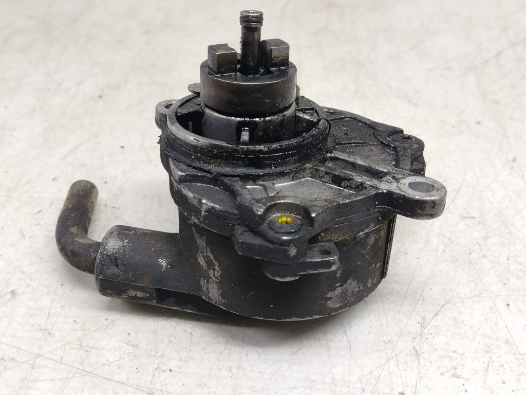 Pompa vacuum 2.2 cdi om611980 a6112300165 Mercedes-Benz Sprinter 903 [facelift] [2000 - 2006]