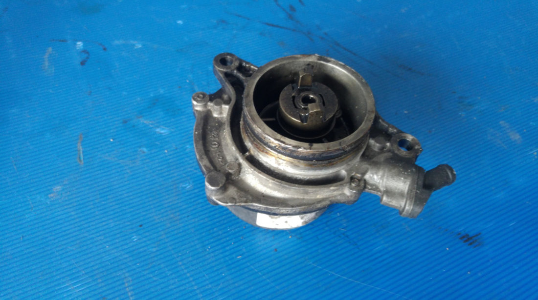 Pompa vacuum 3.0 d m57d30 bmw serie 3 e46 serie 5 e60 serie 7 e65 e66 e67 x3 e83 x5 e53