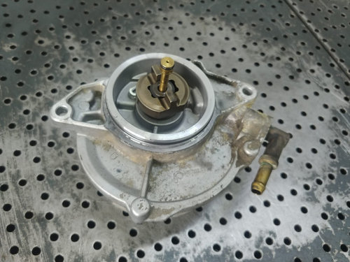 Pompa vacuum 3.0 tdi ccw audi 5 8t a6 4f c6 q5 057145100af