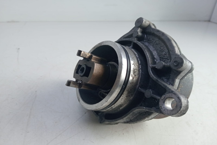 Pompa vacuum 700437012 BMW Seria 5 E60/E61 [2003 - 2007]