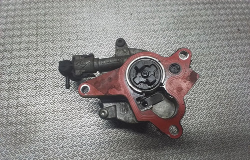 Pompa vacuum 8200781547 Nissan Primastar 2.0 DCI an fab. 2006 - 2014