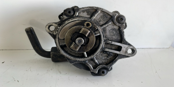 Pompa vacuum A61123065 A61123065 Mercedes-Benz C-Class W203/S203/CL203 [2000 - 2004]