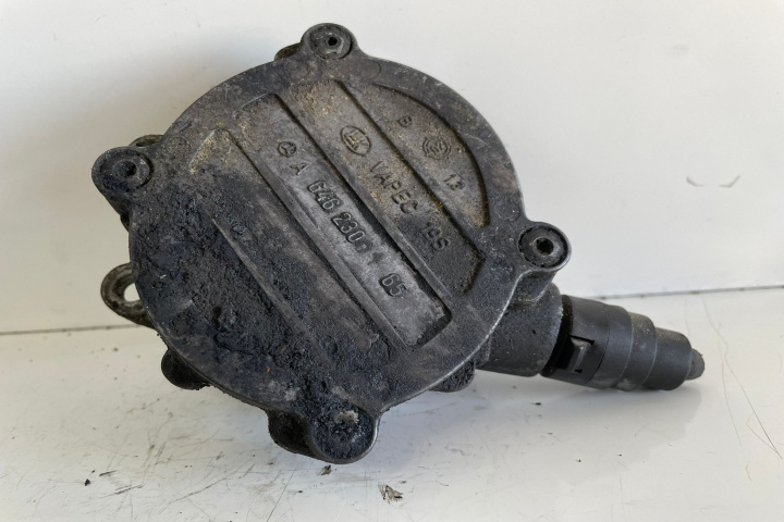 Pompa vacuum A6462300165 Mercedes-Benz C-Class W204/S204 [2007 - 2012]
