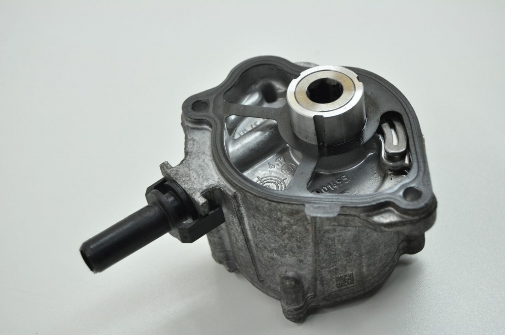 Pompa vacuum A6512300565 Mercedes Clasa B W246