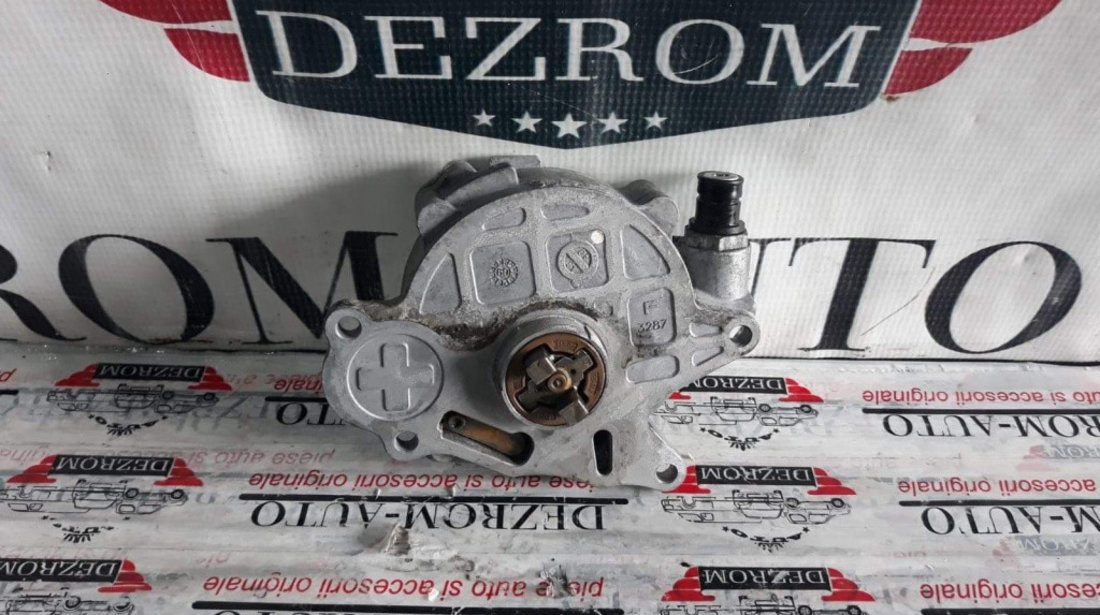 Pompa vacuum Audi A1 1.6 TDI 90 cai motor CAYB cod piesa : 03L145100G