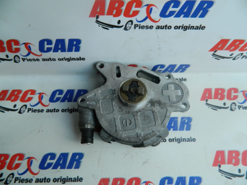 Pompa vacuum Audi A1 1.6 TDI Cod: 03L145100G