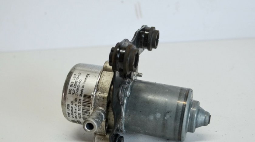 Pompa vacuum Audi A3 8L 1.8i 125 cai cod piesa : 1K0612181F