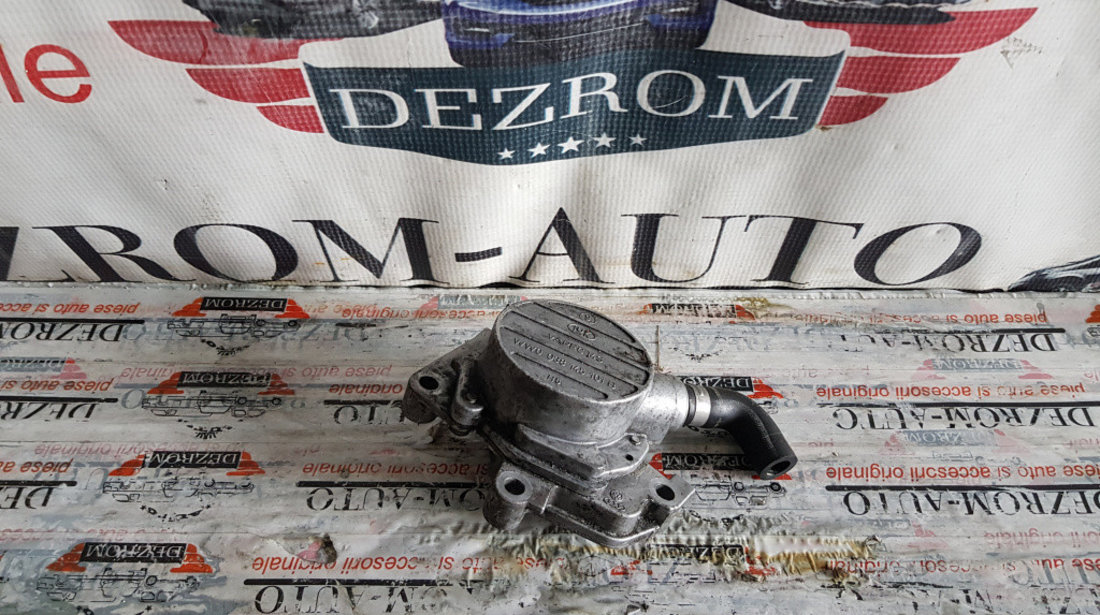 Pompa vacuum Audi A3 8L 1.9 TDi 90 cai motor AGR cod piesa : 038145101B