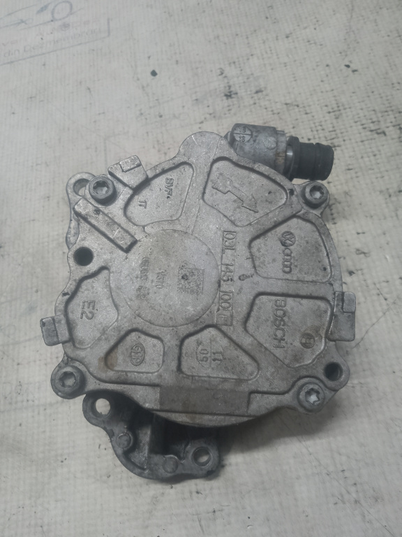 Pompa vacuum Audi A4 B8 2.0 2011, 03L145100F