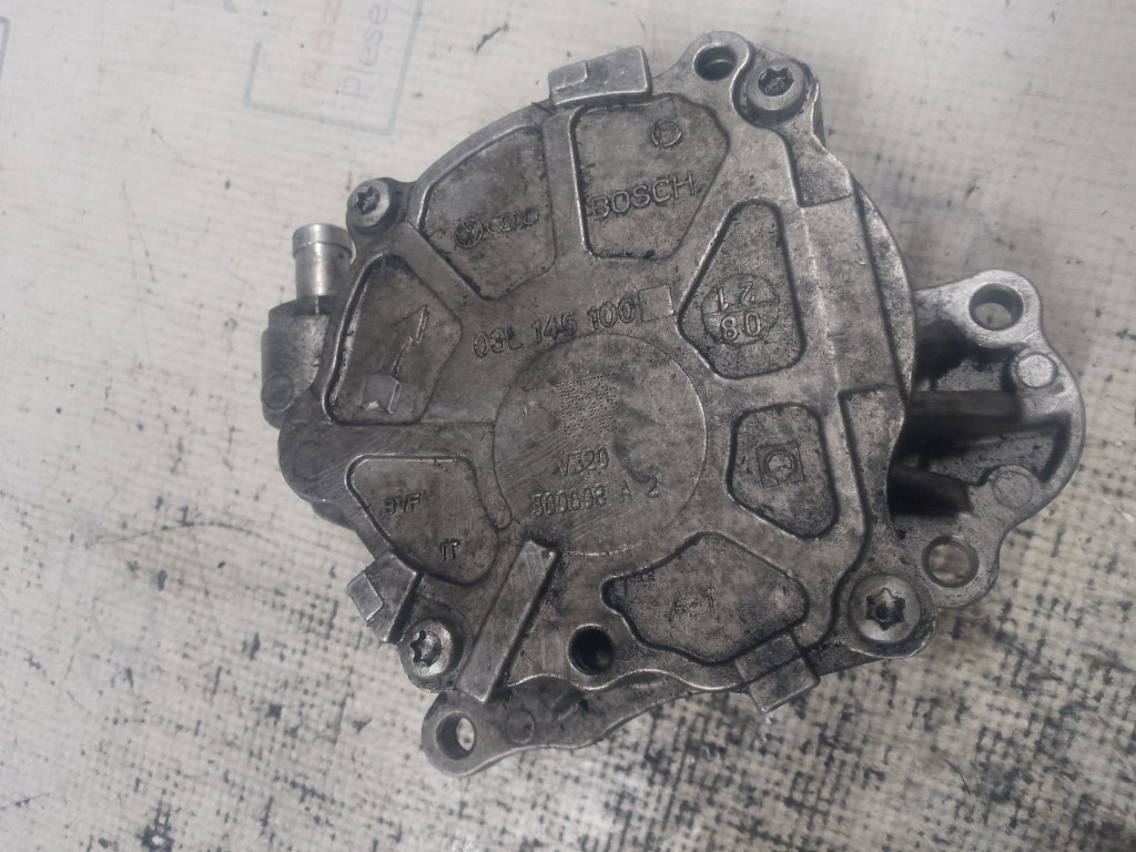 Pompa vacuum Audi A4 B8 2.0 Motorina 2011, 03L145100