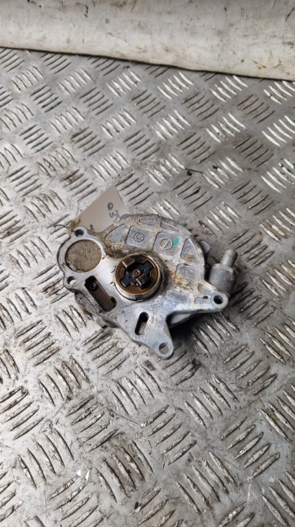 Pompa vacuum Audi A4 B8 2.0 TDI 143 Cp/105 Kw cod motor CAG cod 03L145100