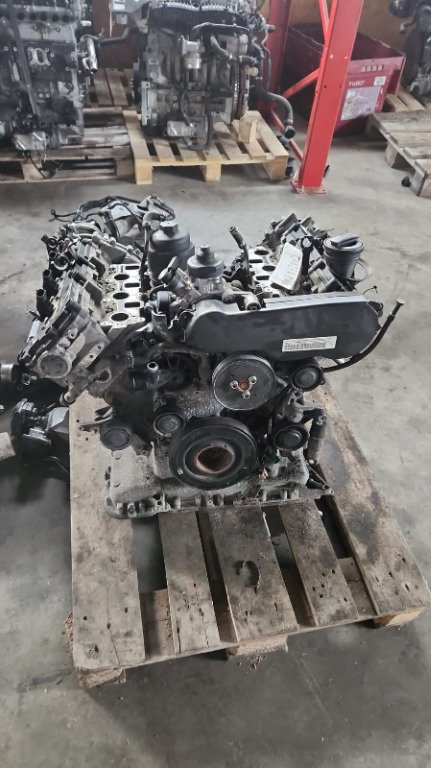 Pompa vacuum Audi A4 B8 2.7 Tdi 2010 Cod : 057145100AF